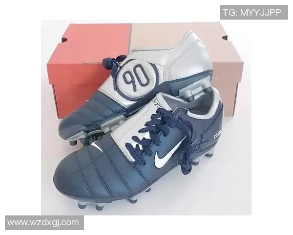 穿碎钉足球鞋的传奇球星们：他们如何在赛场上用速度与精准征服对手